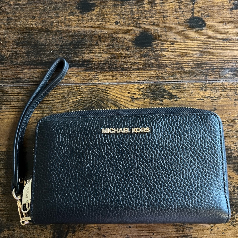 Michael Kors Black and Gold Textured Wristlet
